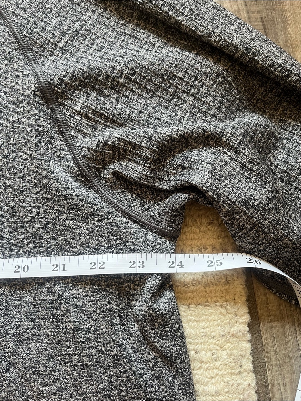 Lululemon Engineered Warmth - Picture 2 of 4